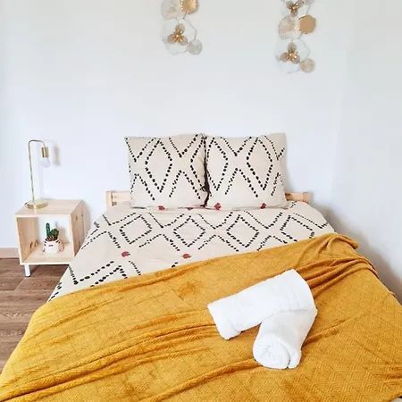 Appartamento Le Petit Charmeur, Parking, Wifi, Gare Flers  Esterno foto
