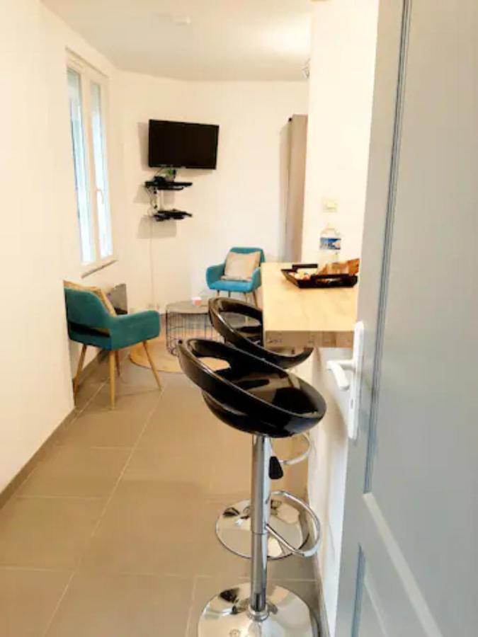 Le Petit Charmeur, Parking, Wifi, Gare Appartement