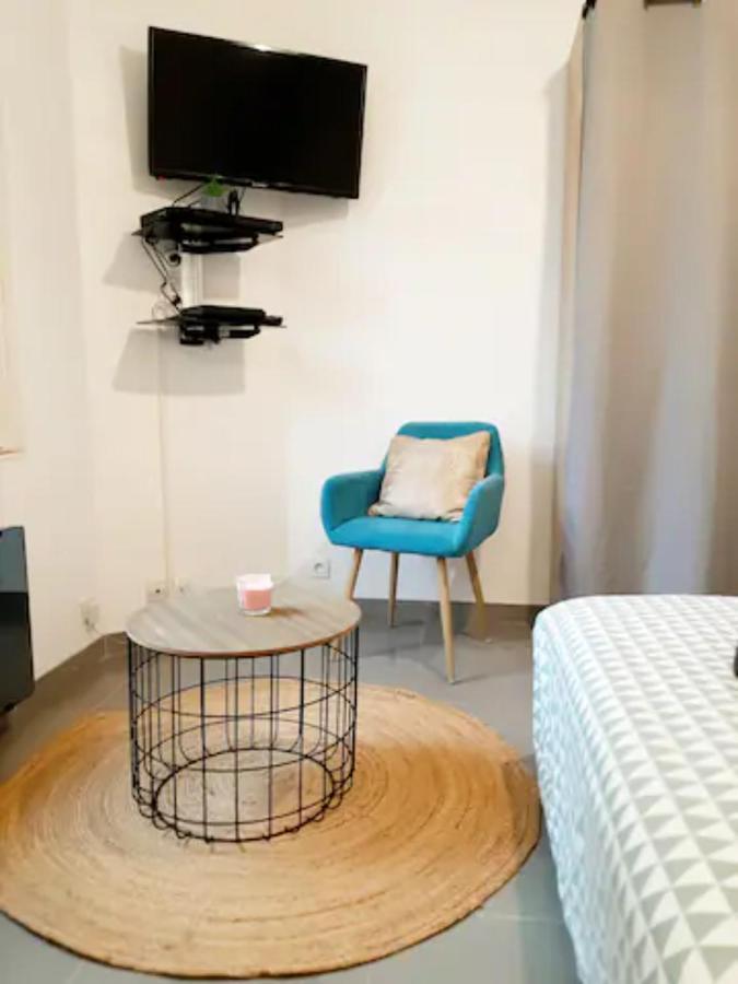 Apartment Le Petit Charmeur, Parking, Wifi, Gare Flers (Orne)